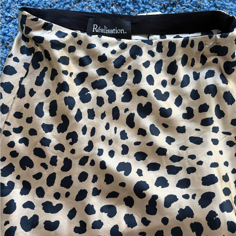 Réalisation par cheetah print mini skirt